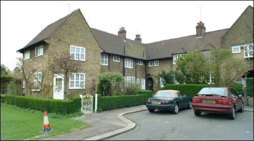 25plus Asmuns Place